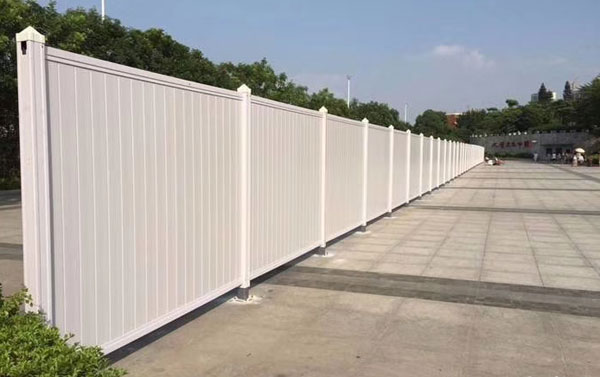 白色PVC围挡-武汉奥亿奥建材科技有限公司 